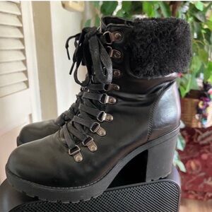 Catherine Malandrino Black Lace-Up Boots With Fur